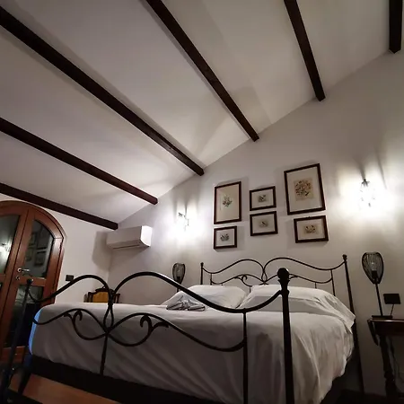 Bed and breakfast Argiolas 4*