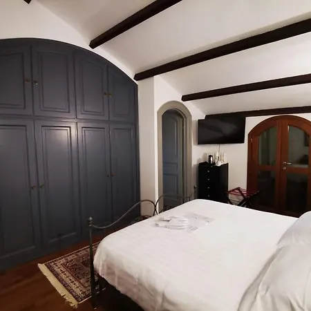 Argiolas לינה וארוחת בוקר 3*